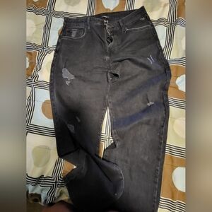 Stylish Black Distressed Women Jeans